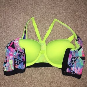 Zip sports bra